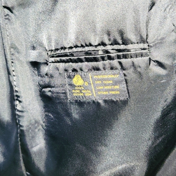 Men's Jacket and Pants Suit - Picture 6 of 9